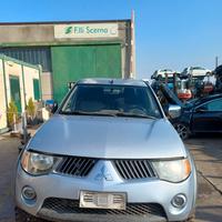 Ricambi Mitsubishi L200 2.5 DiD anno 2006 4D56