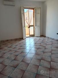 700 /mese 115 m² 6 VANI AMPIO E LUMINOSO