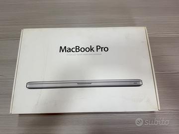 Apple Macbook Pro 17 Inch LED Widescreen Notebook