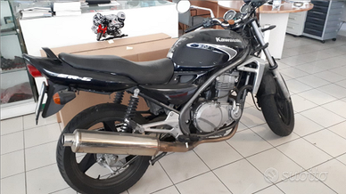 Kawasaki Er-5 colore nero