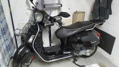 Piaggio Vespa 300 GTS - 2011