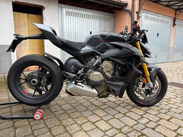 Ducati Streetfighter V4S 2024
