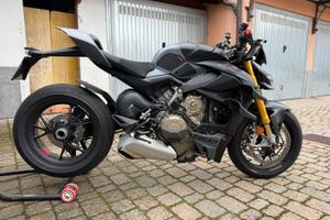 Ducati Streetfighter V4S 2024