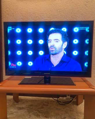 TV Samsung 40”