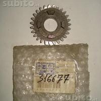 RX 125-200- RV 125-200 rif.316677 ingranaggio sest