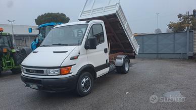 Iveco Daily 35.12 ribaltabile trilaterale