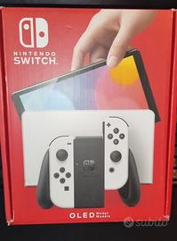 Nintendo Switch Oled con 4 giochi inclusi 