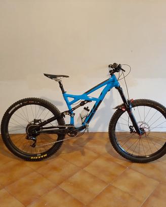 bicicletta  da enduro 