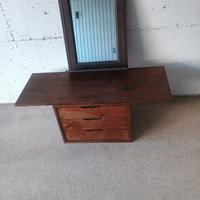 specchio+cassetti Ikea 