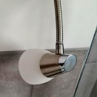 Lampada in acciaio girevole con interruttore