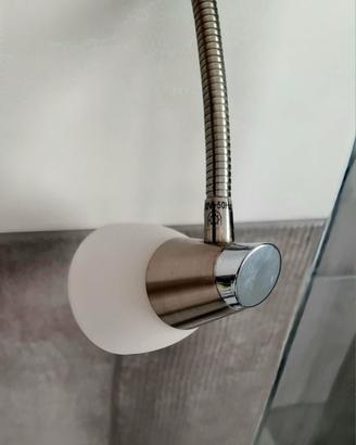 Lampada in acciaio girevole con interruttore