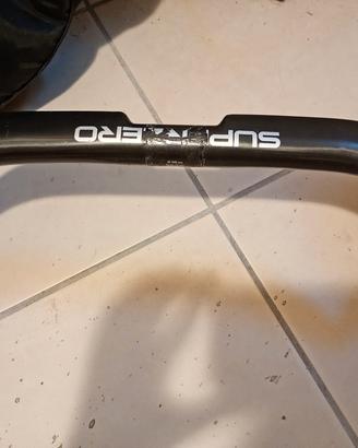 Manubrio bici da corsa Deda SuperZero in carbonio