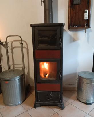 Stufa a legna con Forno modello Gloria di Edilkami