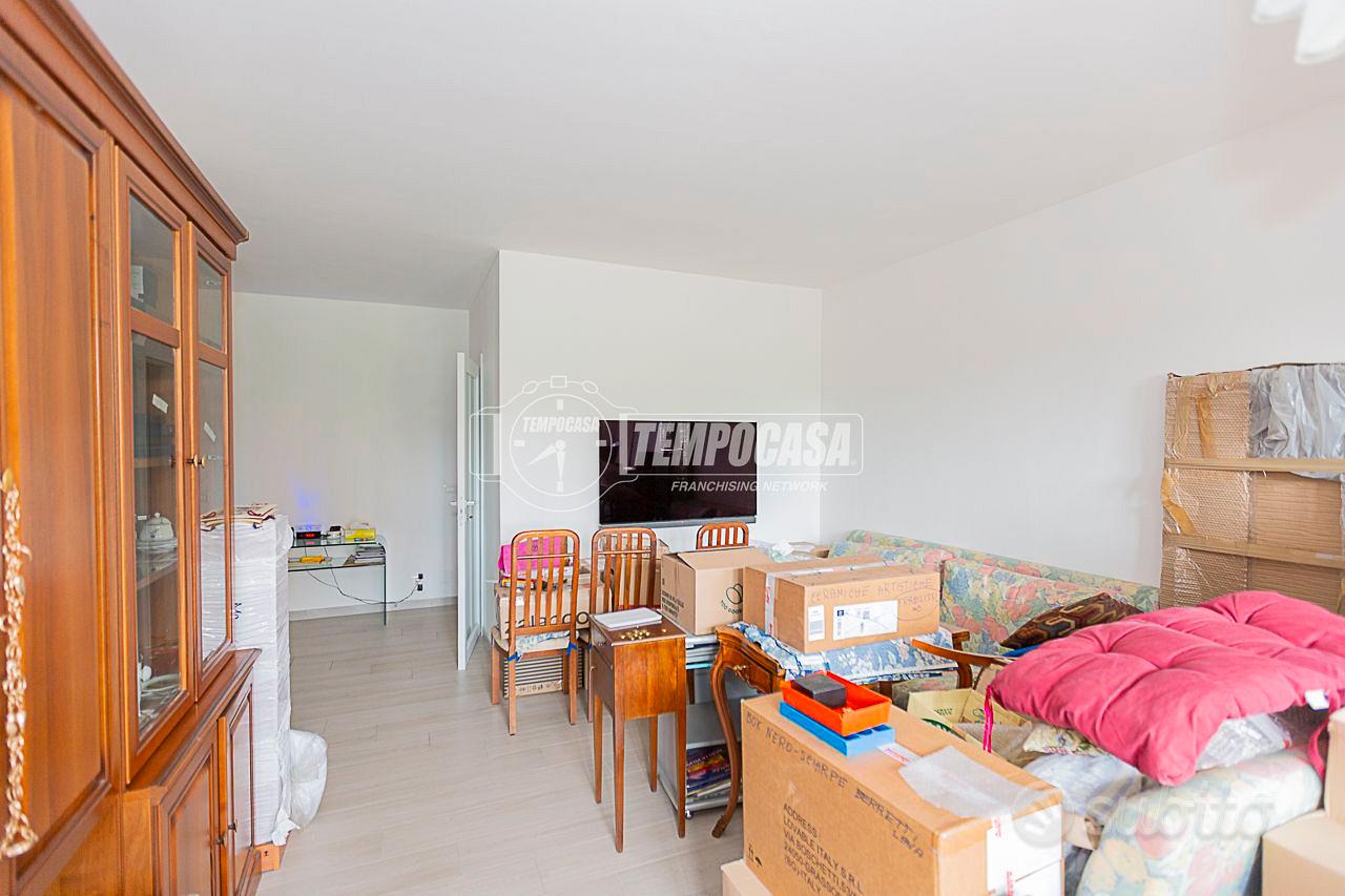 Apartment in Verona, Saval, Ovest - Altro