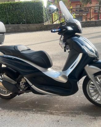 Beverly 300