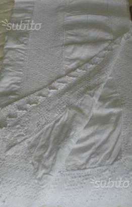 Coperta matrimoniale ricamata a mano