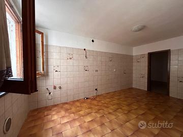 Rif. 5455 Cadè Porzione di casa con garage
