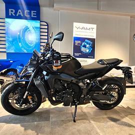 Yamaha MT-09 CAMBIO Y-AMT KM 0 TUA DA € 110 al mes