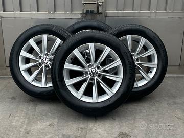 Cerchi in lega 17 pollici + pneumatici