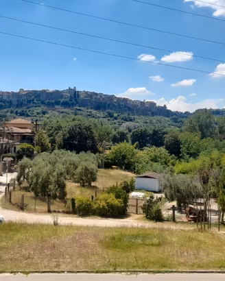 Appartamento con terrazzi, Posto auto e Garage