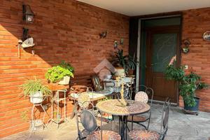 BIFAMILIARE A LONATE POZZOLO