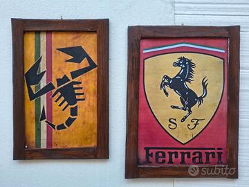 set 2 targhe in legno Abarth, Ferrari
