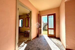 CASA SEMINDIPENDENTE A VALDOBBIADENE