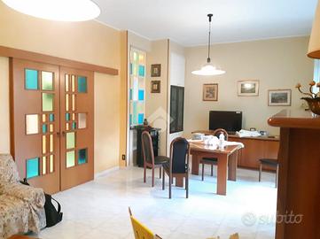 4 LOCALI A NOCERA INFERIORE