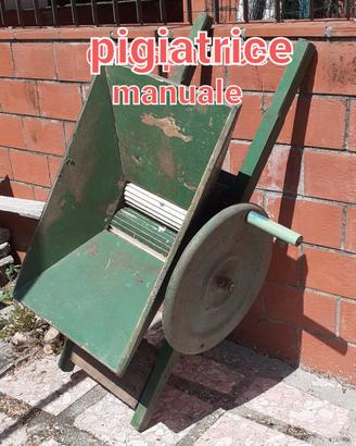 pigiatrice manuale per uva