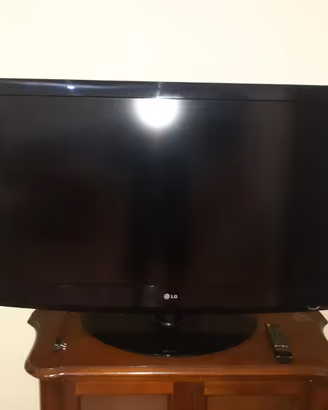 TV LG di 42 pollici