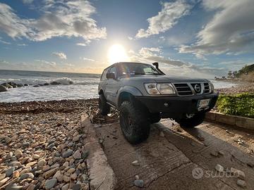Nissan patrol  gr y61