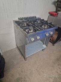 cucina 4 fuochi usata 4 mesi