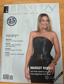 Margot Robbie copertina e articolo su Luxury