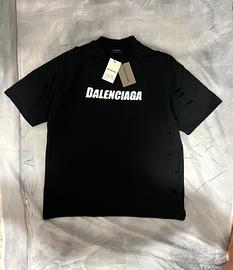 Maglietta Balenciaga “distressed”