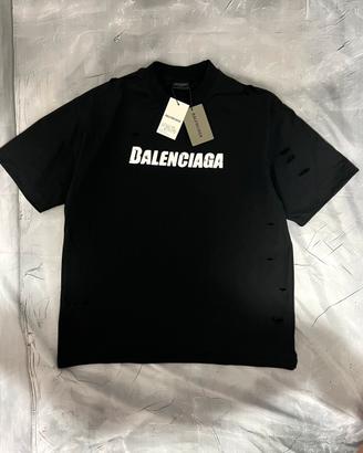 Maglietta Balenciaga “distressed”