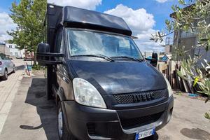 AUTONEGOZIO paninoteca ambulante food truck