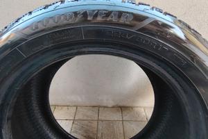 Pneumatici invernali Goodyear 225 50 r17, 98h