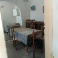Casa nel centro del paese con annesso frantoio