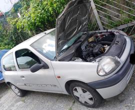 Renault clio 1200 neopatentati
