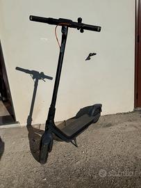 Monopattino elettrico Ninebot E2 Pro