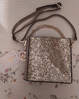 borsa a secchiello elegante