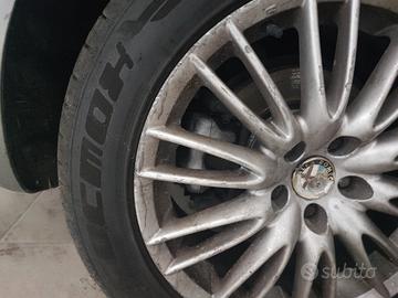 Gomme e cerchi 17 Alfa Romeo 159