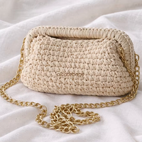 Borsa intrecciata a uncinetto con catena mini bag