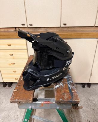 Casco LS2 motocross nero