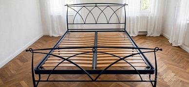 Letto matrimoniale in ferro battuto