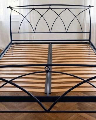 Letto matrimoniale in ferro battuto