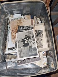 Piccolo lotto di foto e cartoline antiche