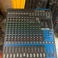 Mixer audio YAMAHA MG16XU