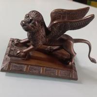 statuette leone di san Marco Venezia