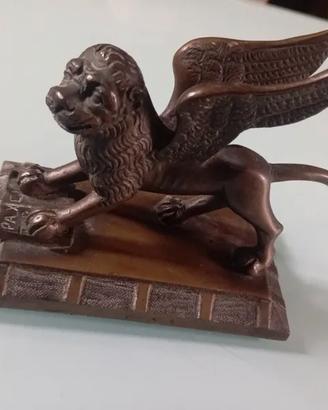 statuette leone di san Marco Venezia